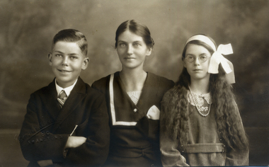 Photograph, Till Family