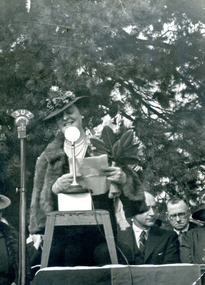  female speaking into a 3UZ microphone