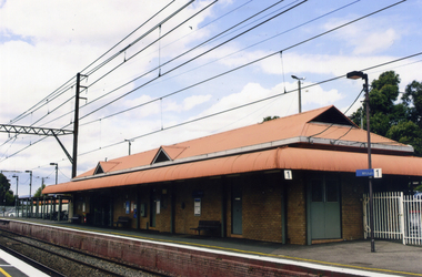  This platform is used by passengers heading south towards Ringwood, Lilydale, Belgrave etc. In 2013, the station was rebuilt underground.