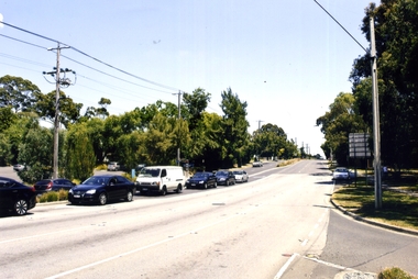 Cars in Canterbury Road nearing the Blackburn Road intersection - 2012. 