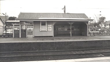 Black & white photo of south side Blackburn Railway Station 1978