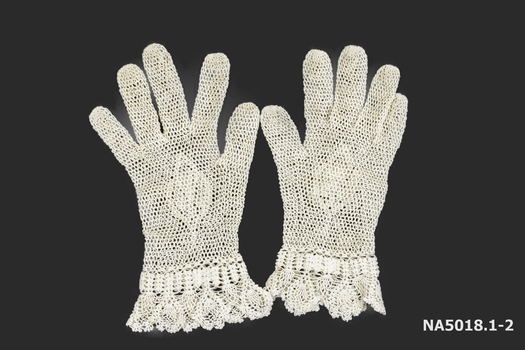 Ecru-colour, cotton, crotcheted ladies gloves - cuffs lace; leaf-design back.