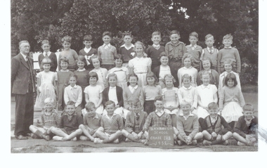 Blackburn South State School class photograph 1955, Teacher Mr Chelberg