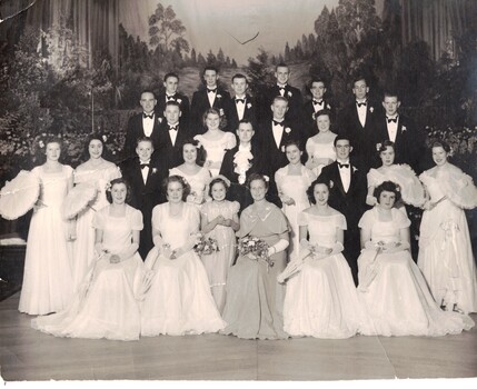 Debutants  at Nunawading Mayoral Ball 1955