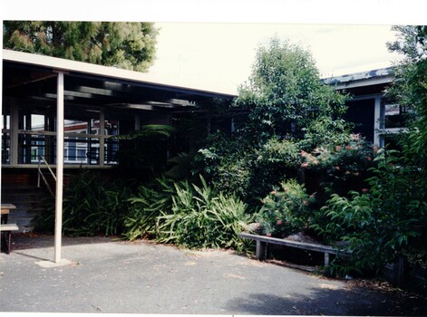 Photographs of Mullauna Secondary College. 