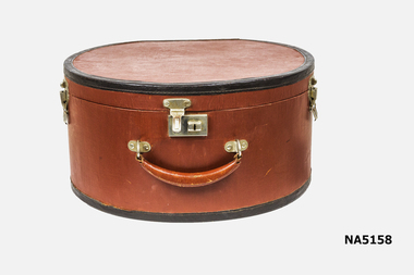 Round brown hat box