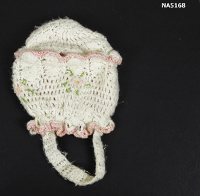 Small white crochet child's handbag