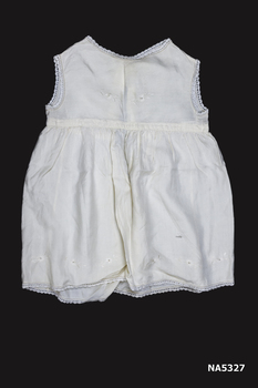  Infant petticoat