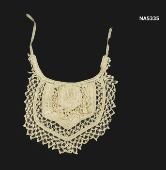Baby's bib
