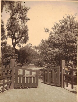 Main gate at Tanglewood Property.  The Avenue Blackburn.