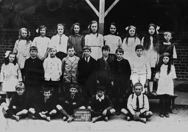 Large photo of grade 6  Blackburn State School in 1923.