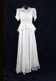 1948 Cream coloured wedding dress (front)
