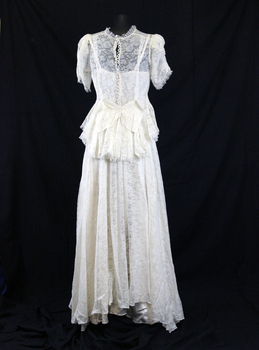 1948 Cream coloured wedding dress (back)