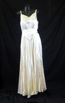 Petticoat for 1948 Cream coloured wedding dress