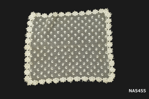 Rectangular handkerchief with Reticella needle lace edging