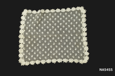 Rectangular handkerchief with Reticella needle lace edging