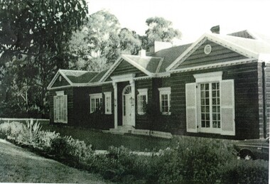 Middlefield House 35 Middlefield Drive Blackburn North.  De Stoop family home.