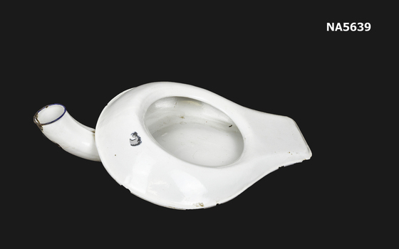 Metal bedpan