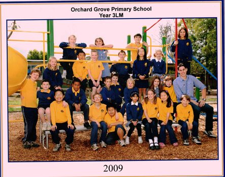 Orchard Grove Primary School class photo of 2009.