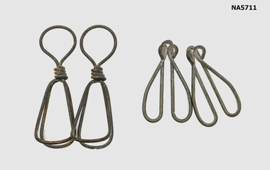 Wire pegs