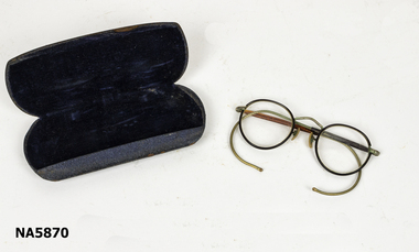 Eye wear