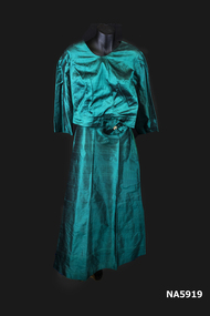 Blouse & Long skirt ensemble