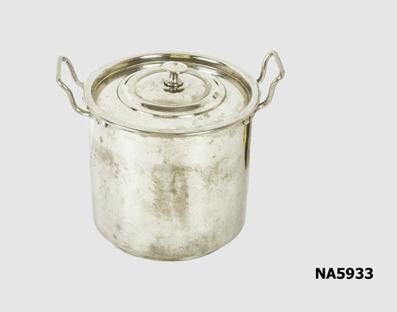 Stove top (water fountain) container
