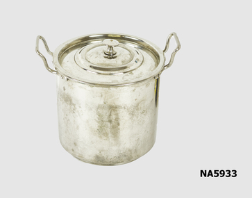 Stove top (water fountain) container