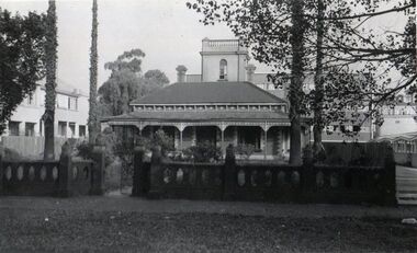 Photograph (Sub-Item), Victorian house on the site of International House at the University of Melbourne, c. 1957