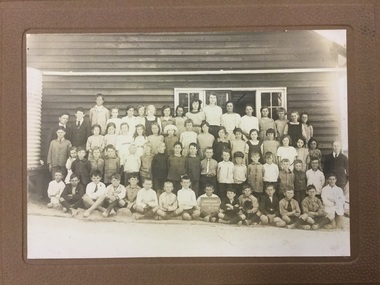 Photograph, Yallourn School No. 4085 8.2.23