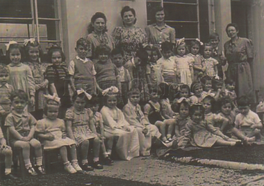 Photograph (item) - Kindergarten students, Carlton, 1948, 1948