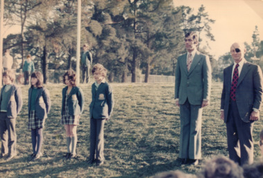 Photograph (item) - Moshe Dayan visits Bialik, Wantirna, 1976, 1976