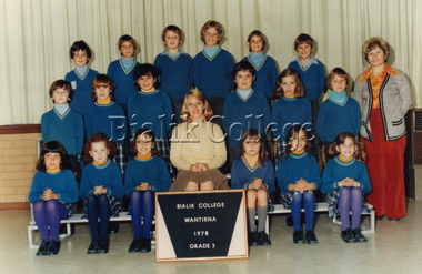 Photograph (item) - Grade 3, 1978