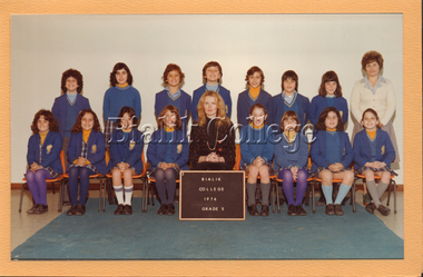 Photograph (item) - Grade 5, 1976