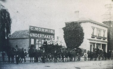 Photograph, Sturt Street between Errard and Raglan Streets circa 1910