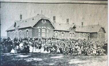 Photograph, Redan State School and students, circa 1890