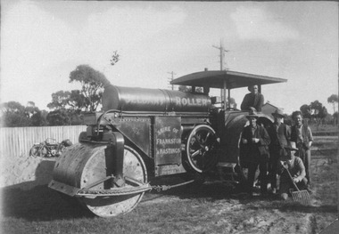 Photograph, Jelbart Road Roller circa 1930s