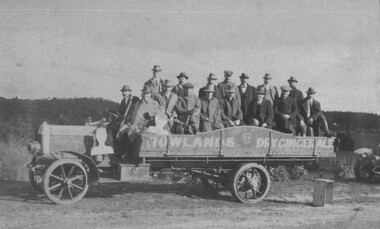 Photograph - Card Box Photographs, Troops on their way to Queenscliff