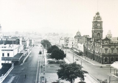Photograph - Card Box Photographs, Ballarat Town Hall & Sturt Street circa 1936