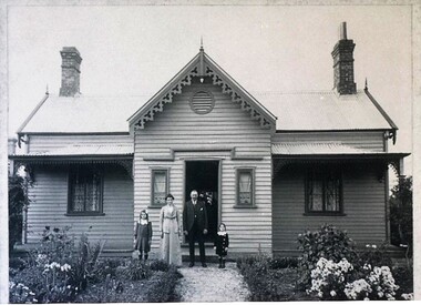 Photograph - Card Box Photographs, Garden Gate-Keepers North Lodge, Ballarat circa 1915