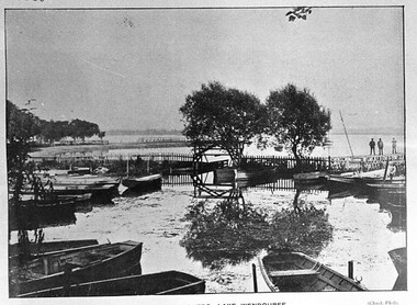 Postcard - Card Box Photographs, The Boat Harbour, Lake Wendouree