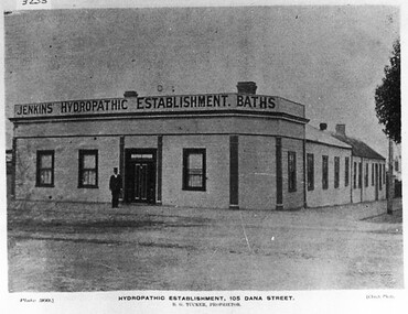 Postcard - Card Box Photographs, Jenkins' Hydropathic Establishment, 105 Dana Street