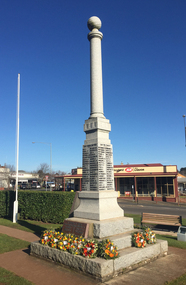 Photograph - Photograph - Colour, Daylesford War Memorial, 18 August 2016, 18/08/216