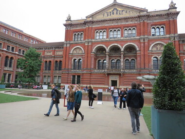 Photograph - Digital Photograph, Dorothy Wickham, Victoria and Albert Museum, London, 2106, 09/2016