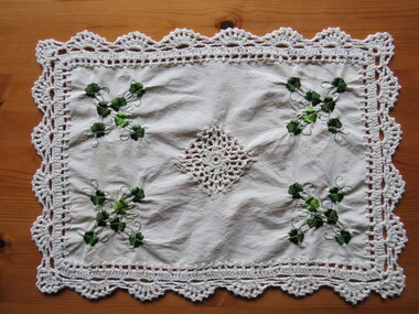Domestic object - Photograph - Colour, Irish handwork, 09/2016