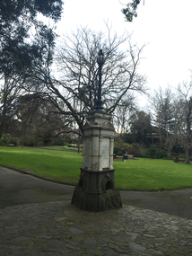 Photograph - Colour, Clare Gervasoni, Queen Victoria Jubilee Fountain, Alexandra Gardens, Kew, 2016, 30/07/2016