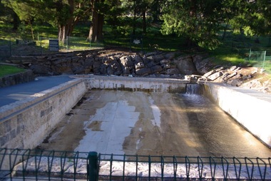 Photograph - Colour, Clare Gervasoni, A.E. Lind Pool, 2011, 28/08/2011