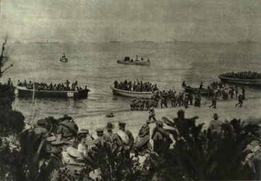Photograph - Image, 4th Battalion Land at Gallipoli, 1915, 25/05/1915