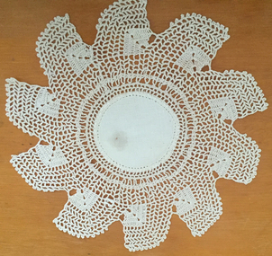 Textile - Doily, Anne Gervasoni (Pedretti), c1955