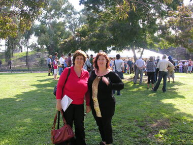 Digital photograph, Clare and Lisa Gervasoni, Bendigo